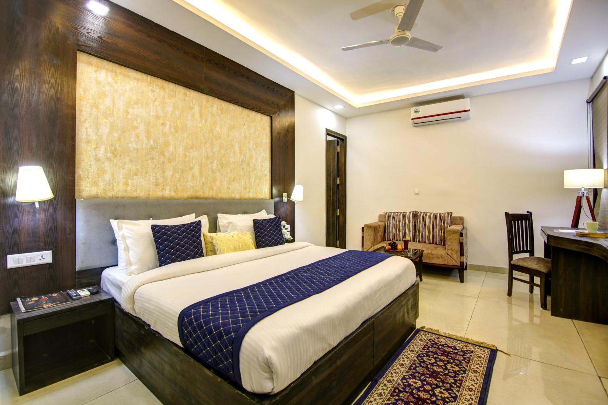 Hotel The Prithvi Delhi Airport With Airport Transsfer 4*